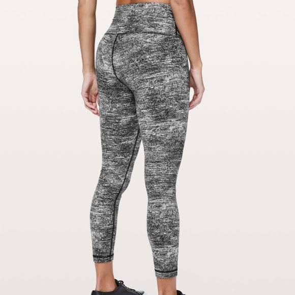 LULULEMON WUNDER UNDER CROPPED LEGGINGS - Picture 2 of 7